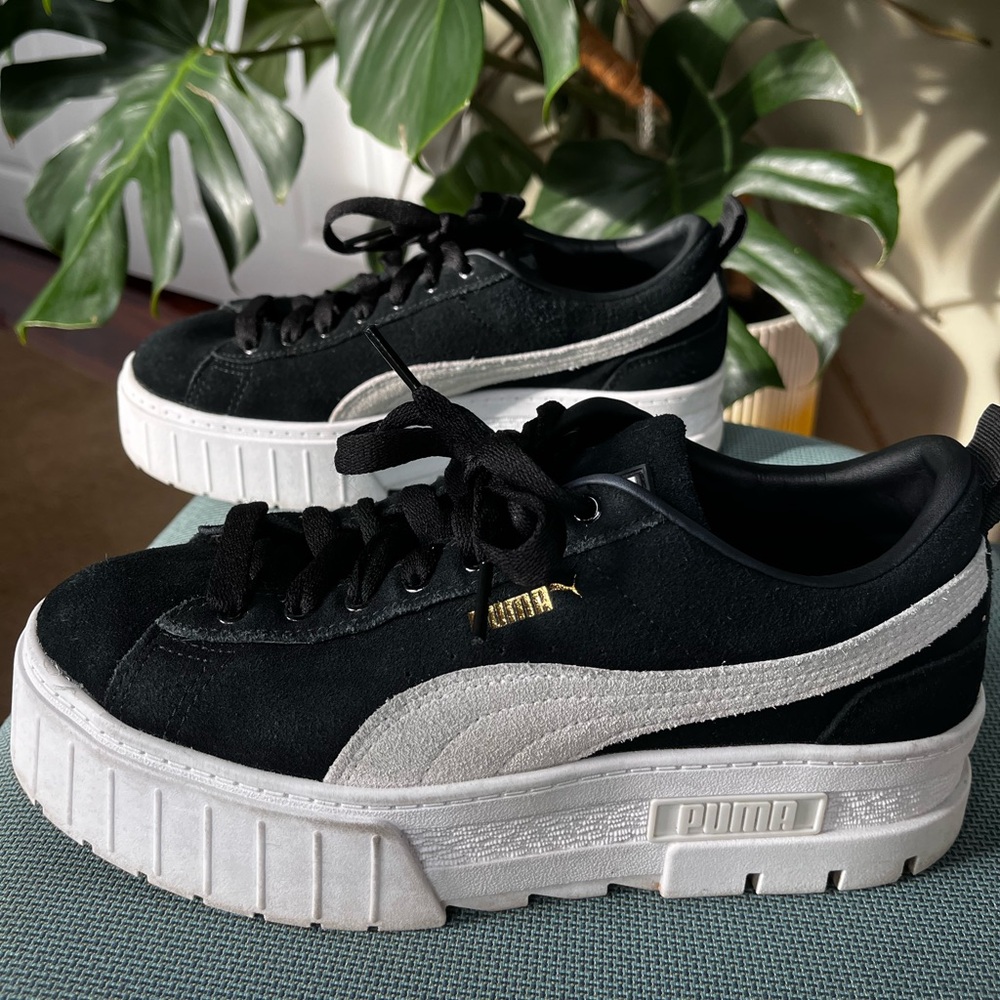 PUMA Mayze Sneakers